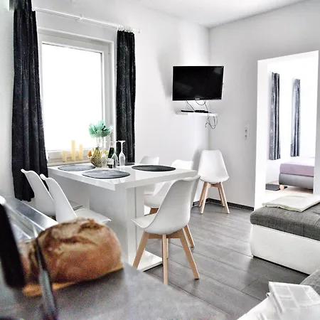 In Mit Eigenem Garten