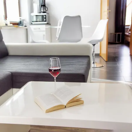 In Mit Eigenem Garten * Mönkebude