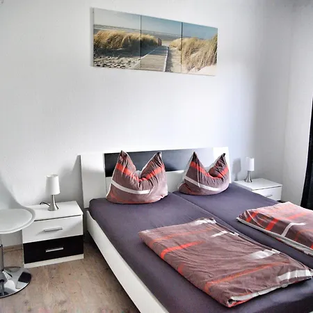 In Mit Eigenem Garten Mönkebude