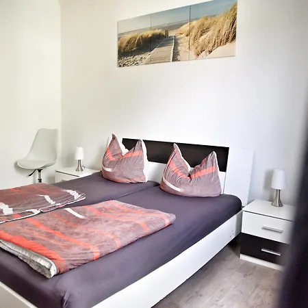 In Mit Eigenem Garten