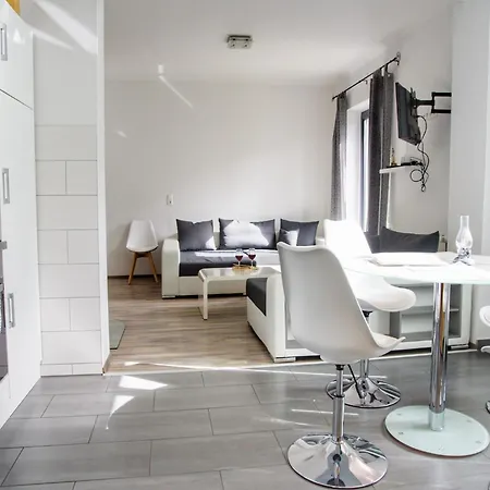 In Mit Eigenem Garten Σπίτι διακοπών Mönkebude