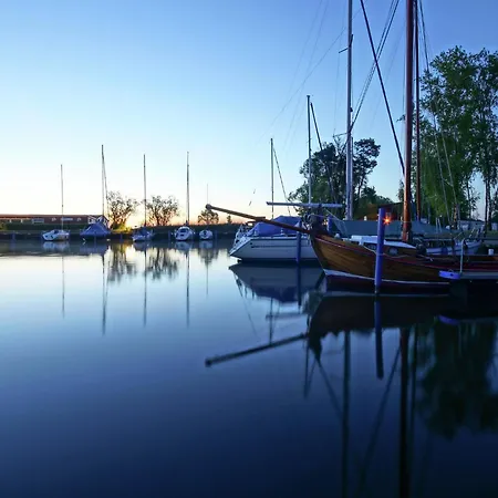 In Mit Eigenem Garten Σπίτι διακοπών Mönkebude